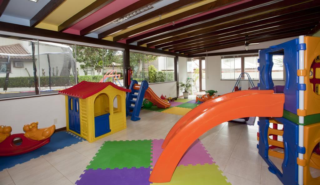 Hotel Atlântico Búzios Convention Extérieur photo A playroom at a daycare center
