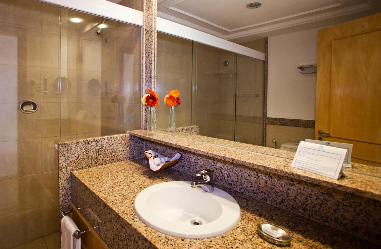 Hotel Atlântico Búzios Convention Extérieur photo Bathroom