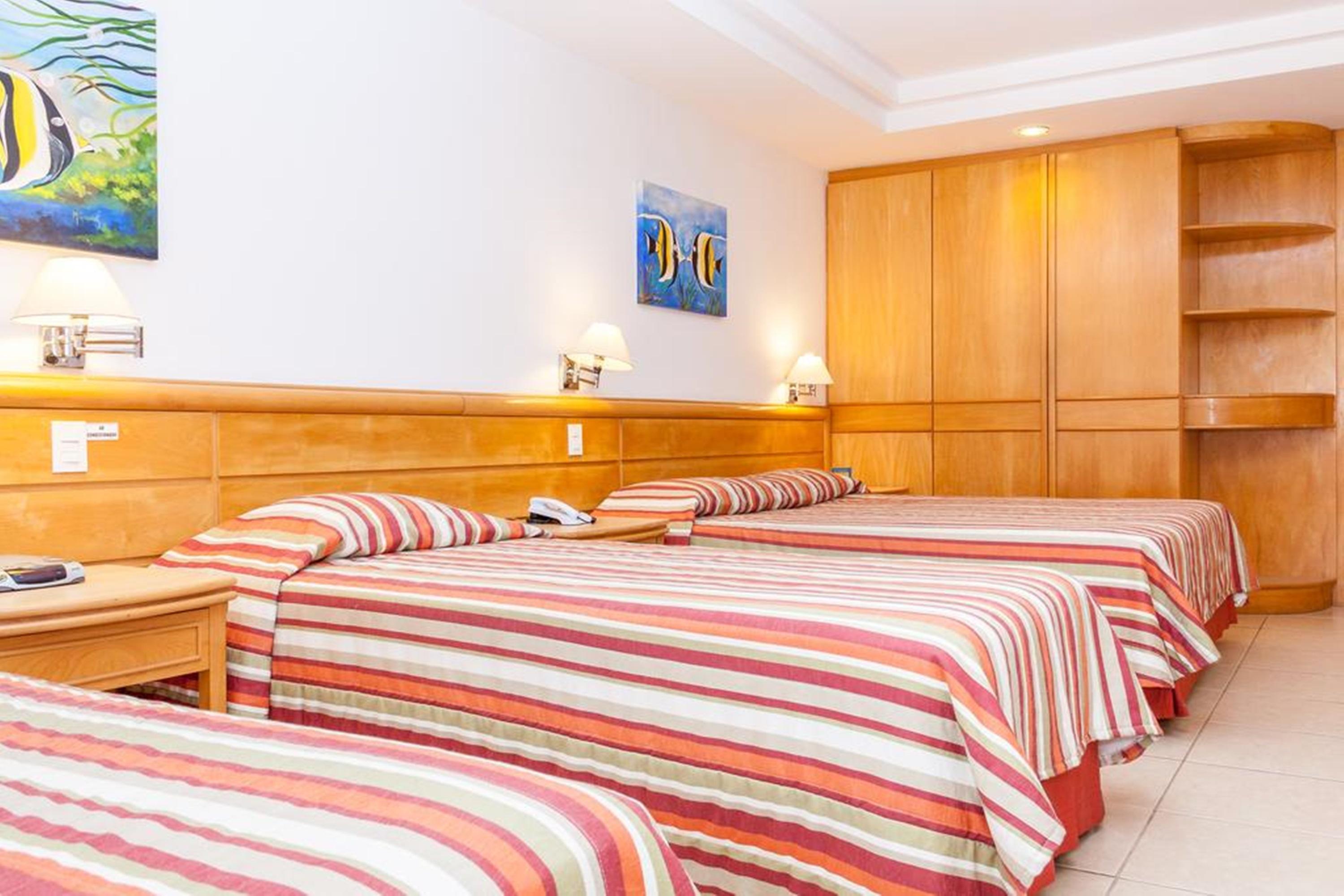 Hotel Atlântico Búzios Convention Extérieur photo A typical hotel room